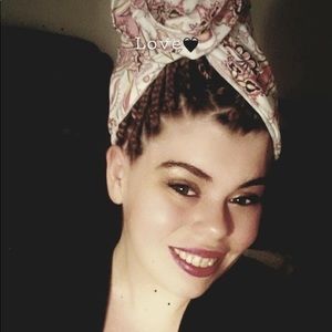 Meet your Posher, Kaleigh